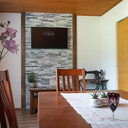 Daire Area Kremzar Delnice