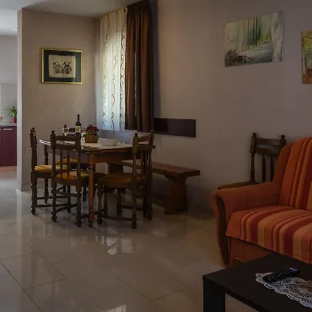Area Kremzar Apartment *